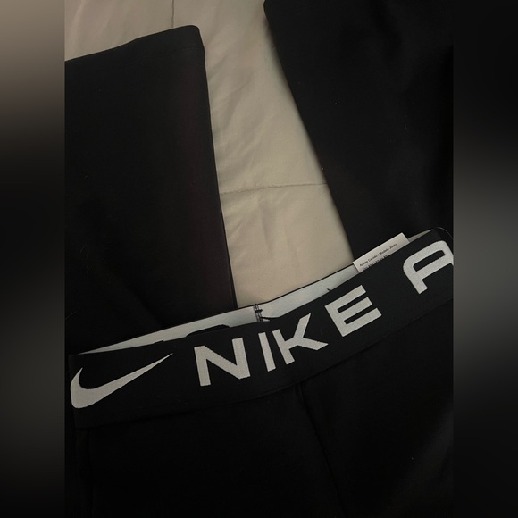 Nike Women's Air High-Rise Leggings - Picture 8 of 10